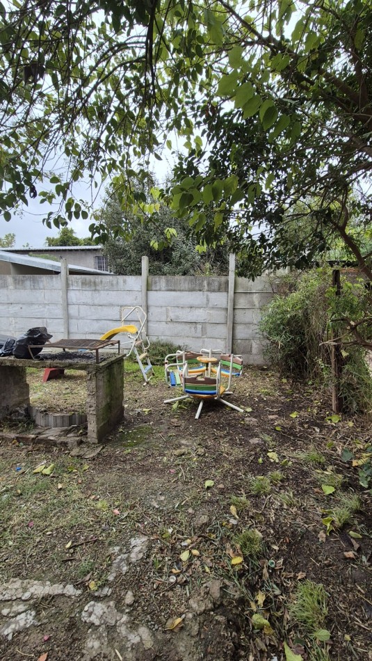 Venta Casa 3 Ambientes con Cochera y local en La Quebrada