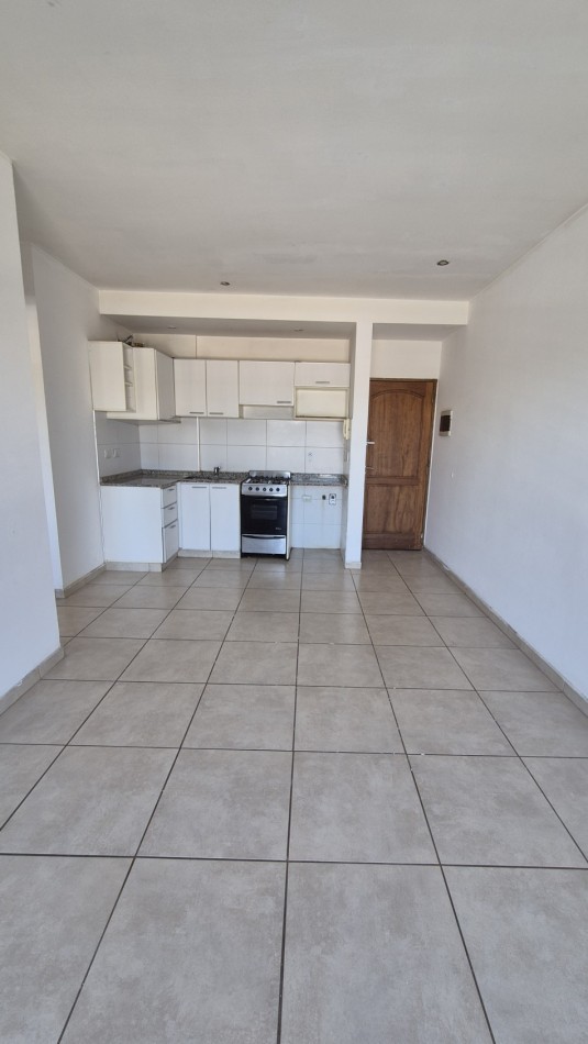 Alquiler Departamento 2 Ambientes en Moreno Centro | A metros de Estacion