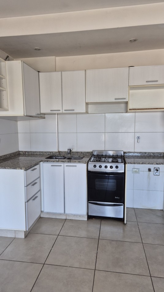 Alquiler Departamento 2 Ambientes en Moreno Centro | A metros de Estacion