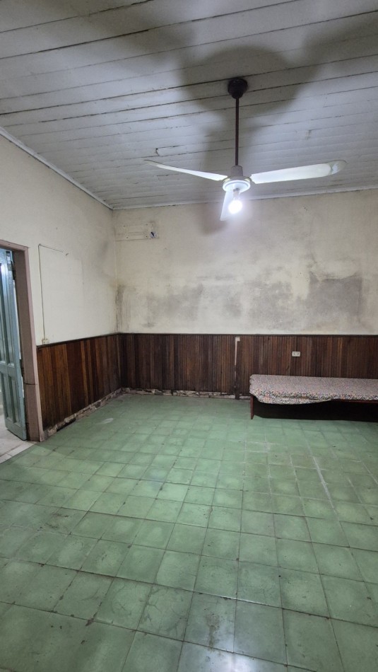 Venta Casa sobre Lote de 10x24 en el Corazon de Paso del Rey Centro