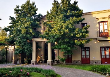 Casa de 400 m² cubiertos en Campos de Álvarez