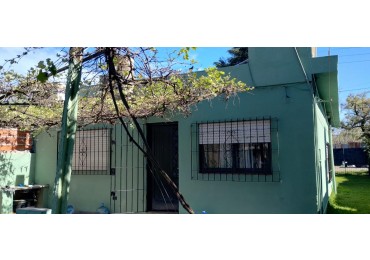 Casa tres ambientes en barrio La Quebrada, Paso del Rery