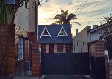 AMPLIO DEPARTAMENTO CON ENTRADA DE AUTO Y PATIO