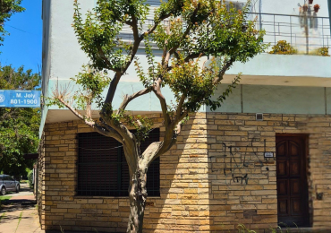 Hermosa propiedad con ubicacion estrategia sobre calle Joly en Moreno. 